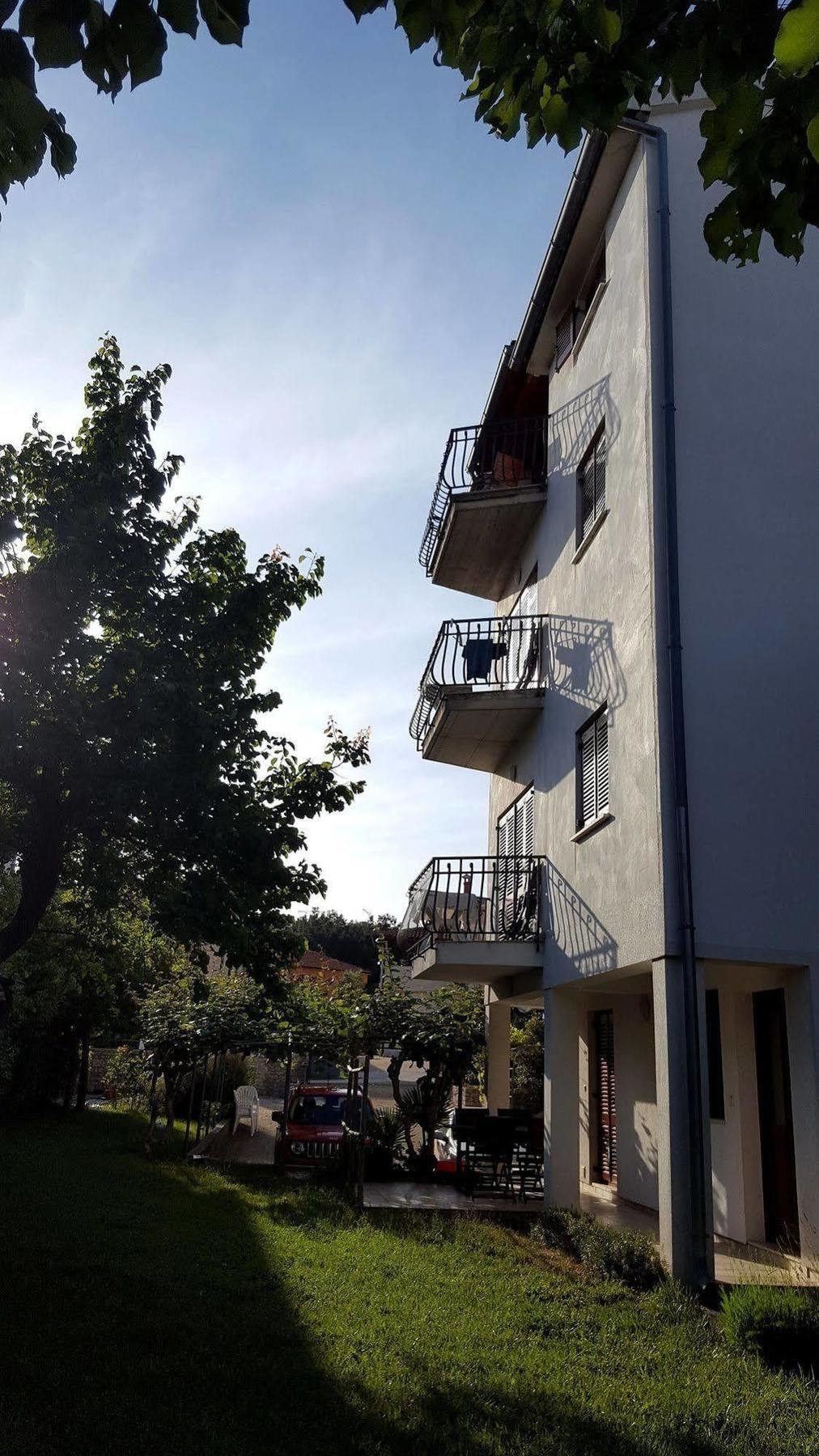 Apartments Vanda روفينج المظهر الخارجي الصورة