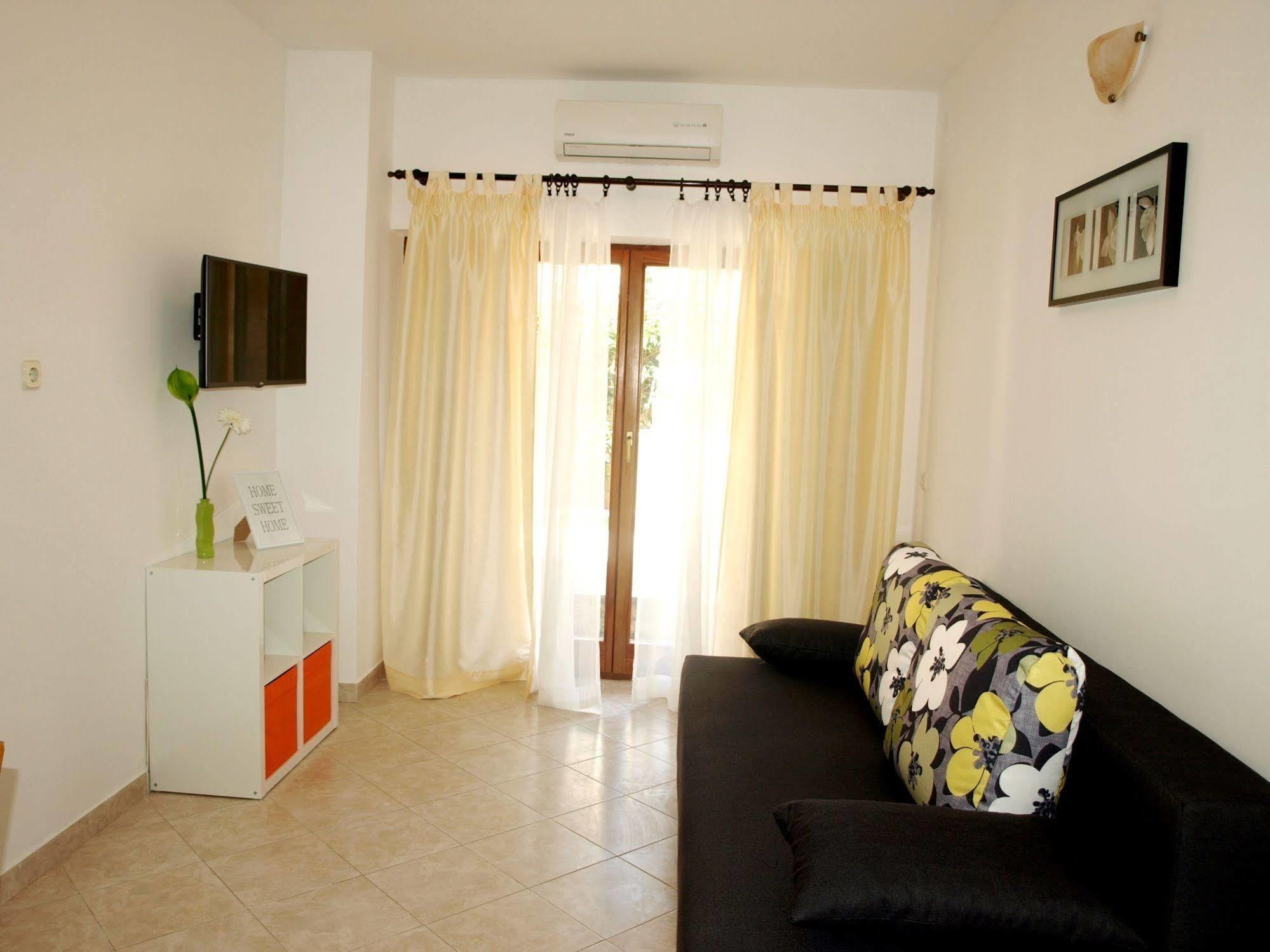 Apartments Vanda روفينج المظهر الخارجي الصورة