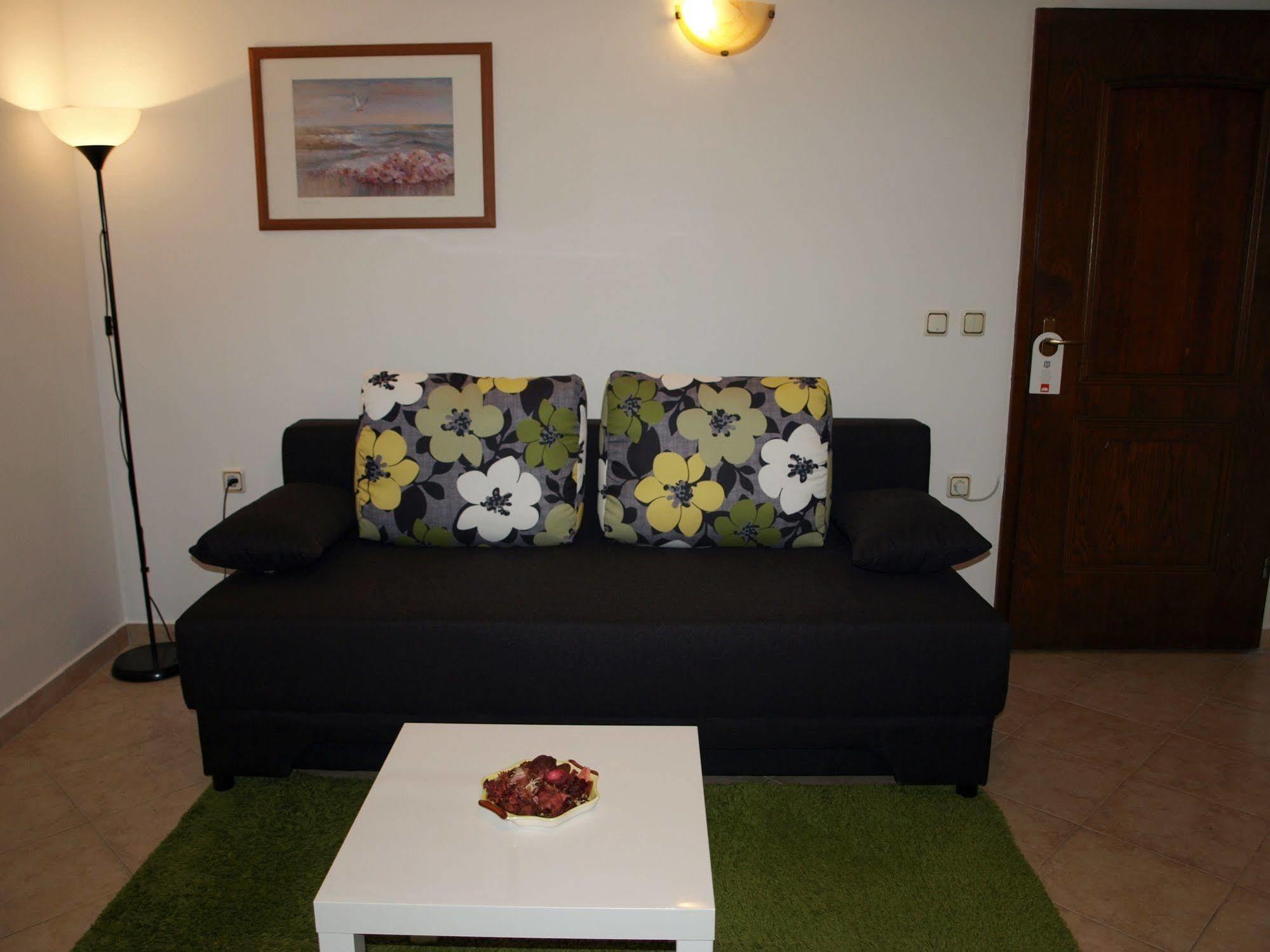 Apartments Vanda روفينج المظهر الخارجي الصورة