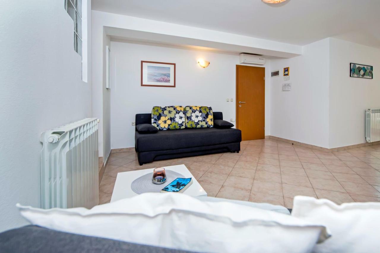 Apartments Vanda روفينج المظهر الخارجي الصورة